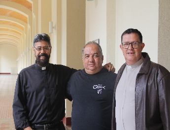 Três padres da arquidiocese completam 25 anos de ordenação